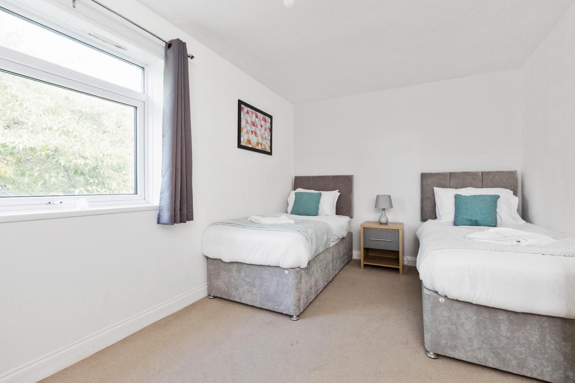 شقة Opp B'Ham - Freshly Refurbished Walls And Carpets! Big Savings Booking 7 Days Or More! مارستون غرين المظهر الخارجي الصورة