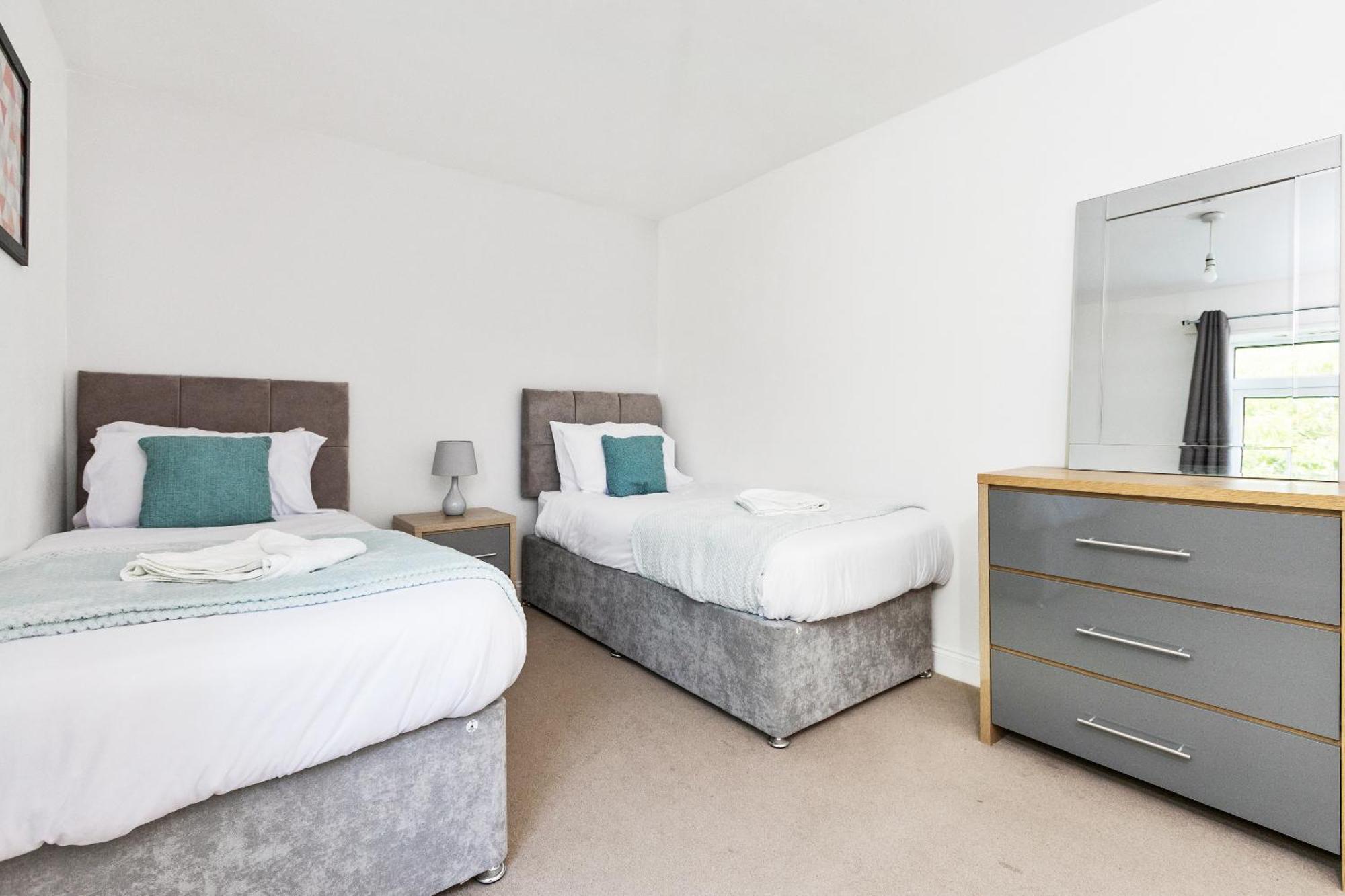 شقة Opp B'Ham - Freshly Refurbished Walls And Carpets! Big Savings Booking 7 Days Or More! مارستون غرين المظهر الخارجي الصورة